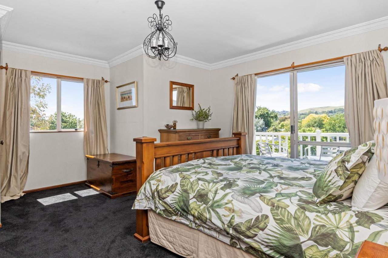 Live Large In The Village Havelock North Buitenkant foto