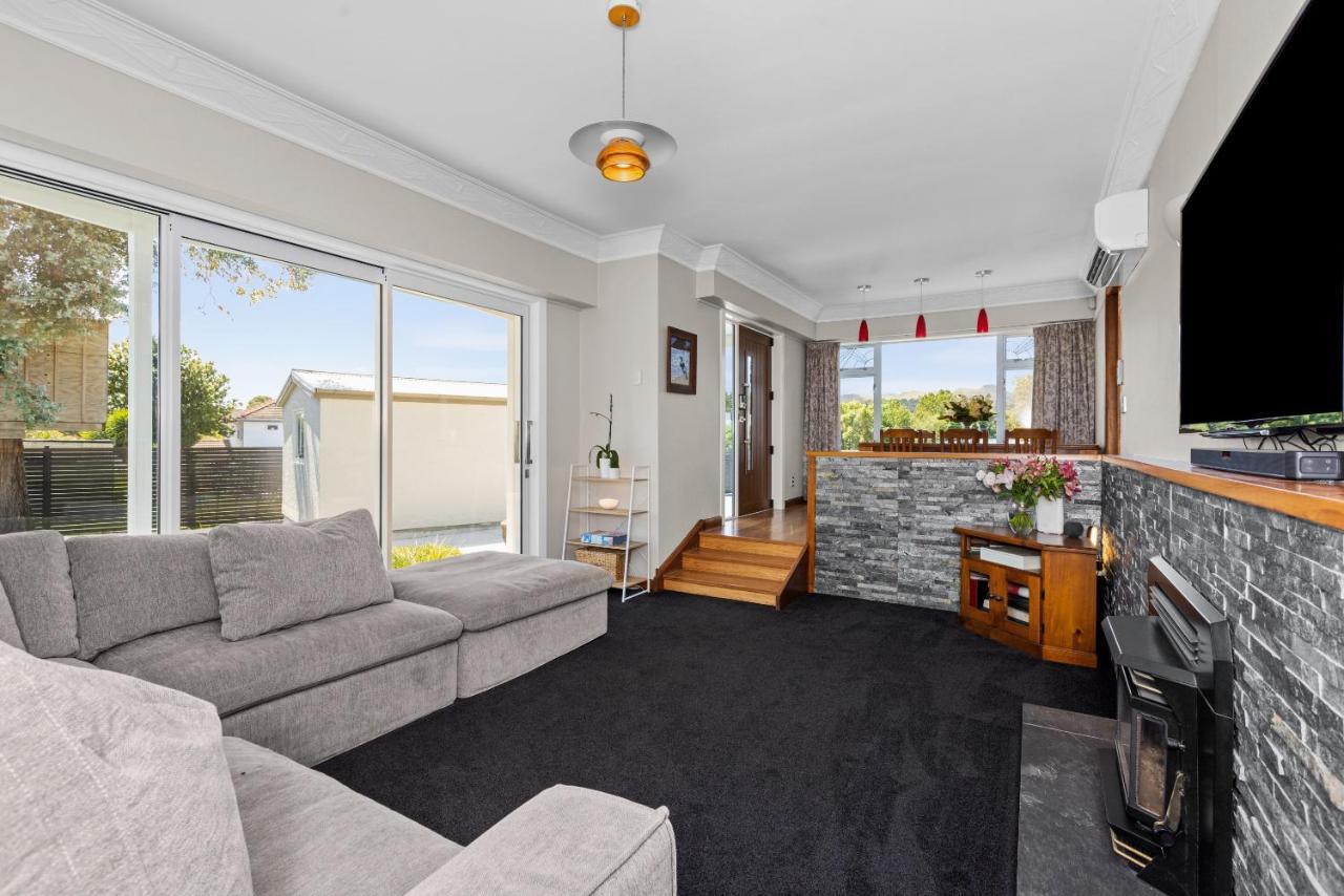 Live Large In The Village Havelock North Buitenkant foto